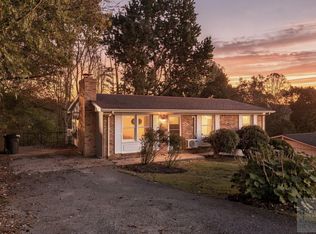 209 Apache Trl, Martinsville, VA 24112