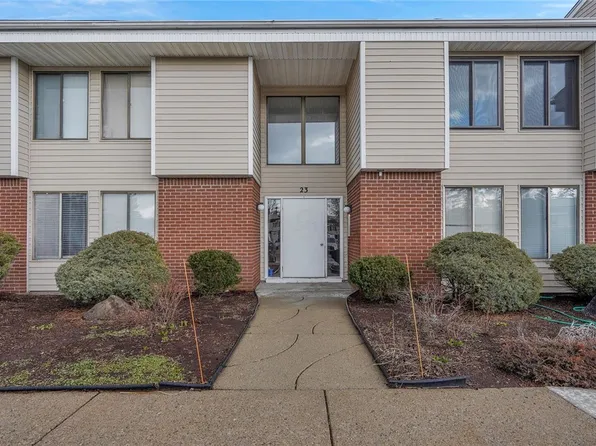 23 Coolbrook Ct Unit D, East Amherst, NY 14051