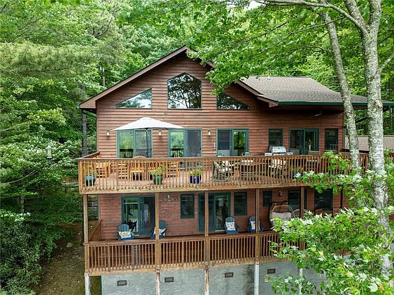 2nd image of 173 Rhododendron Drive