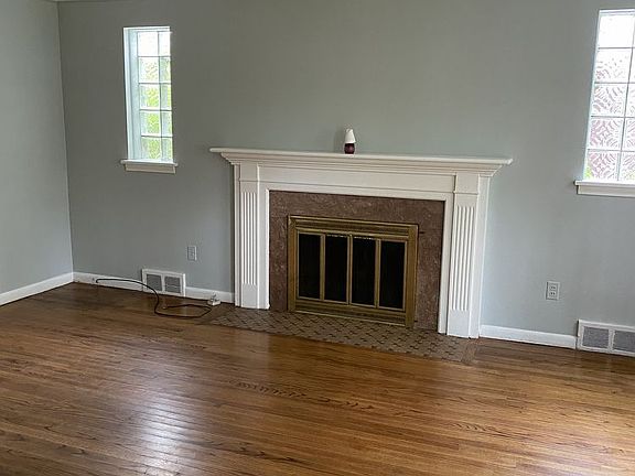 4th image of 20250 Woodmont St