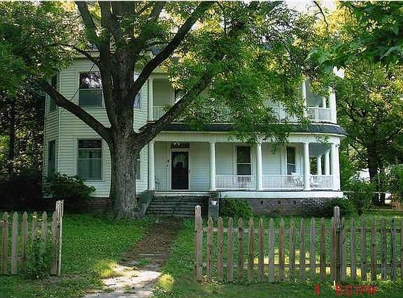 2nd image of 485 Thum Ave