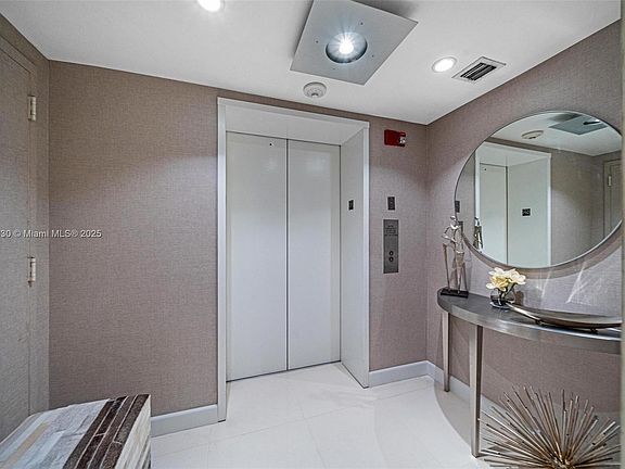 5th image of 2627 Bayshore Dr #606