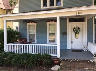 168 Villa St, Elgin, IL 60120