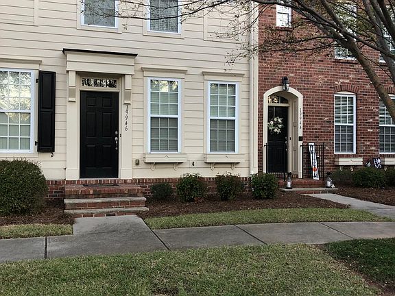 Private Court location off of main road