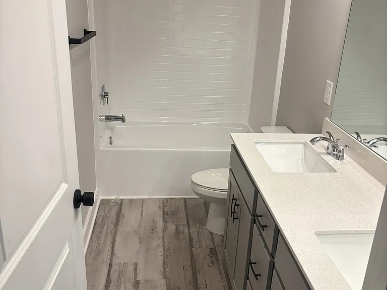 Ensuite bathroom attached to 1st floor bedroom