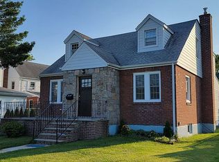1633 New Hyde Park Dr, New Hyde Park, NY 11040