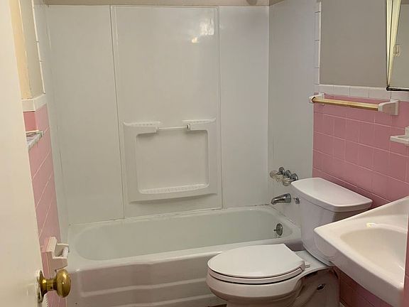 5th image of 1066 Pritz Ave APT B