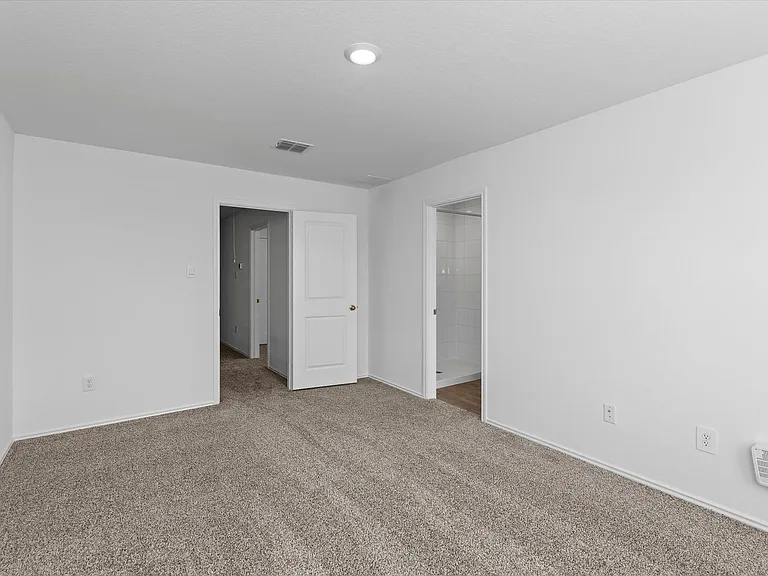 456 Sandringham Loop — Photo 11