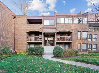 11224 Chestnut Grove Sq APT 125, Reston, VA 20190