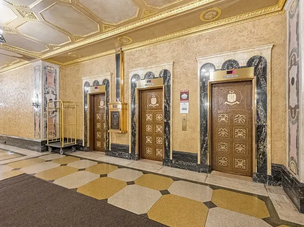 24 5th Avenue image 8 of 17