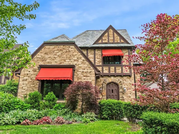 1914 Kensington Blvd, Fort Wayne, IN 46805