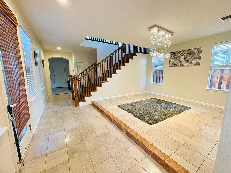 381 W Alameda Dr — Photo 25