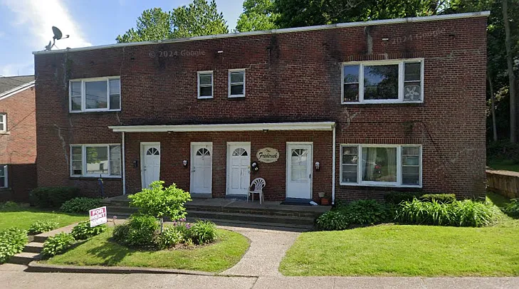 125 Moorehead St #3