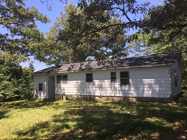 2nd image of 955 Whitlock Paris Rd