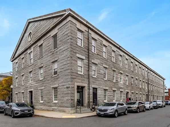 33 3rd Ave, Charlestown, MA 02129