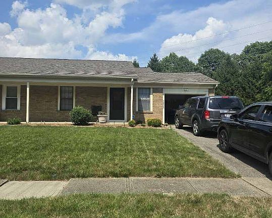 2nd image of 3896 Petzinger Rd