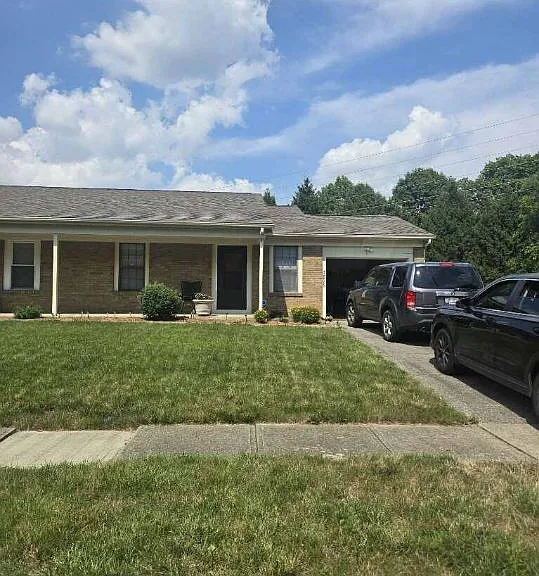 3896 Petzinger Rd — Photo 2