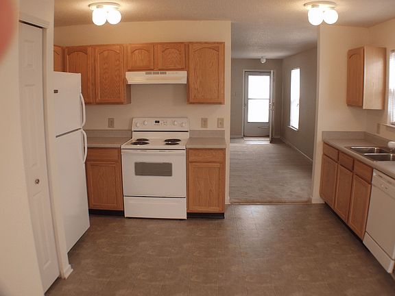 Spacious Eat-In Kitchen