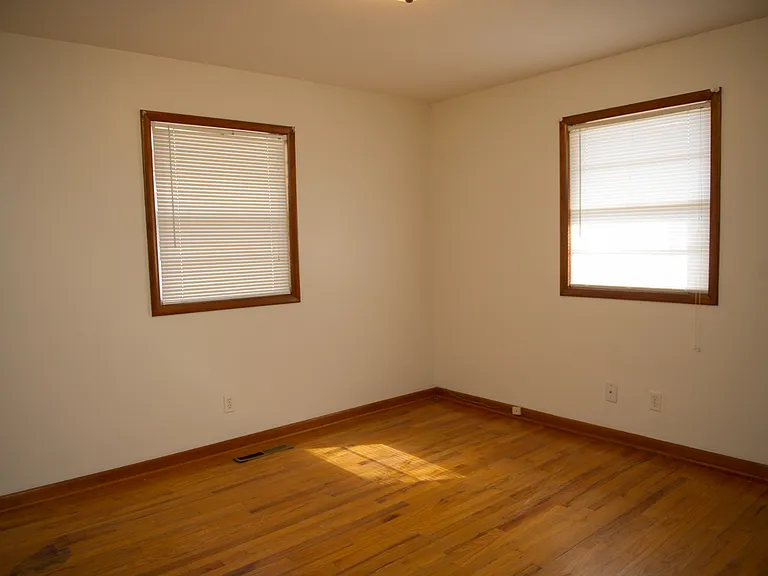 2502 N Monroe St — Photo 8