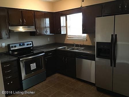 408 Kitchen 1