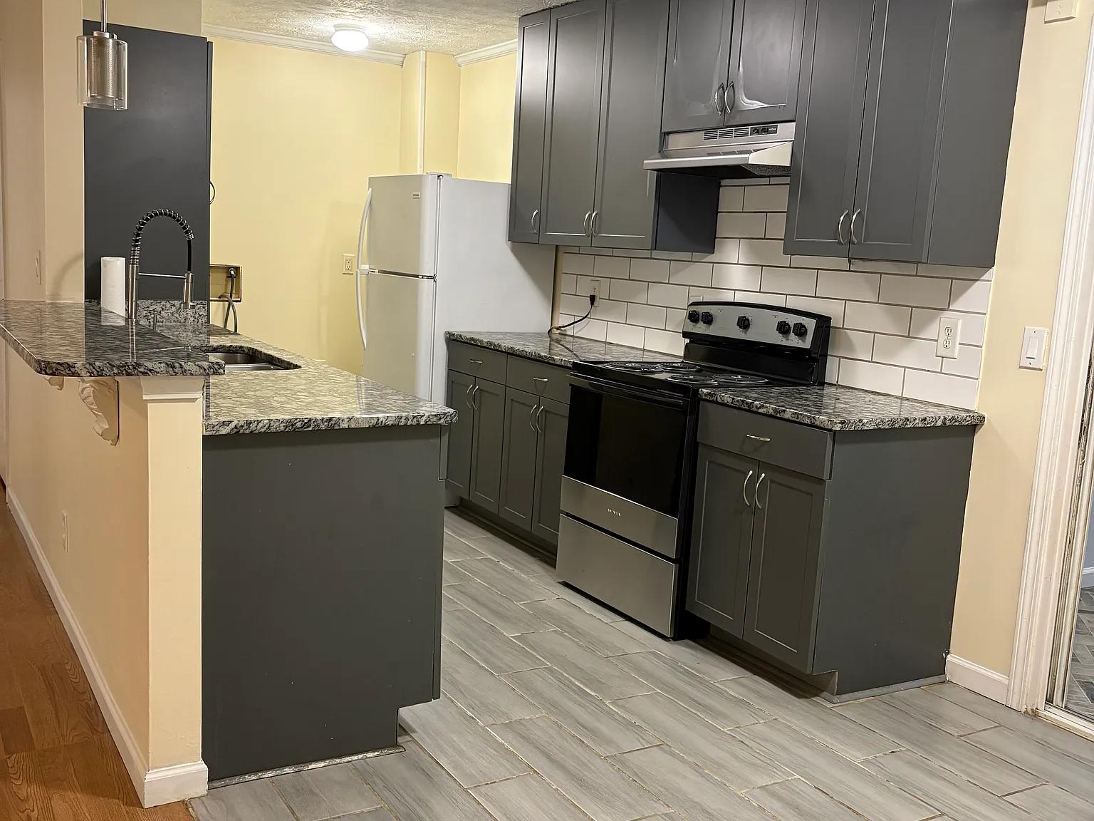 4 bed, 1500 sqft, $2,000 — Photo 4