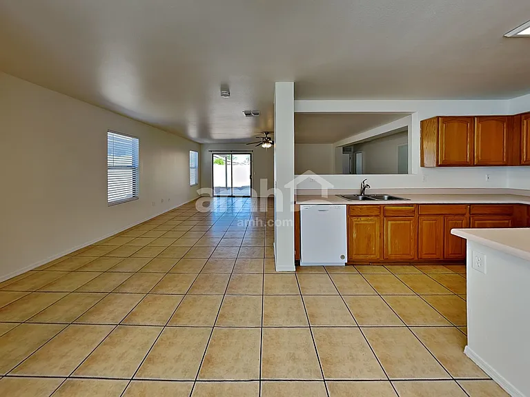 11514 W Bloomfield Rd — Photo 7