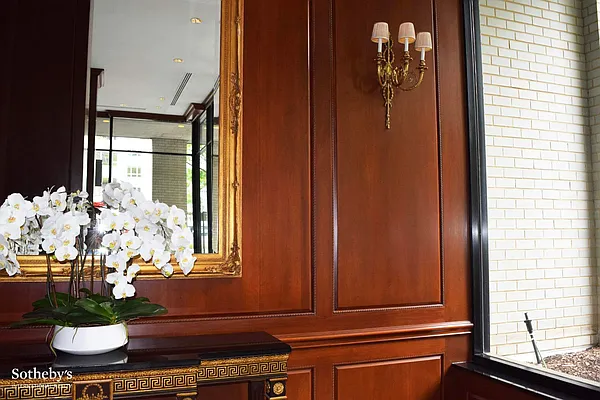 Rented by Sotheby's International Realty | media 38