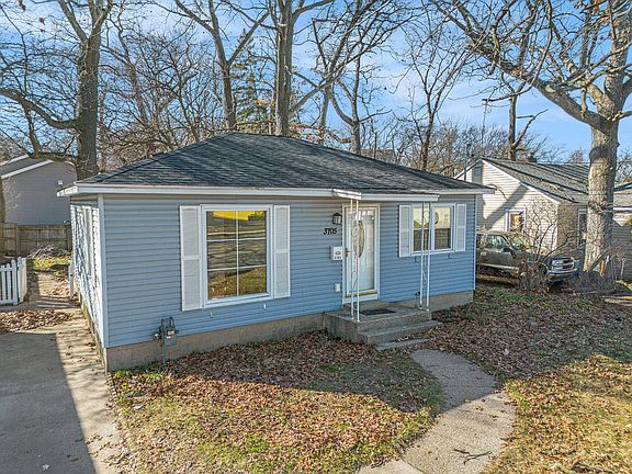 3rd image of 3705 Clyde Park Ave SW