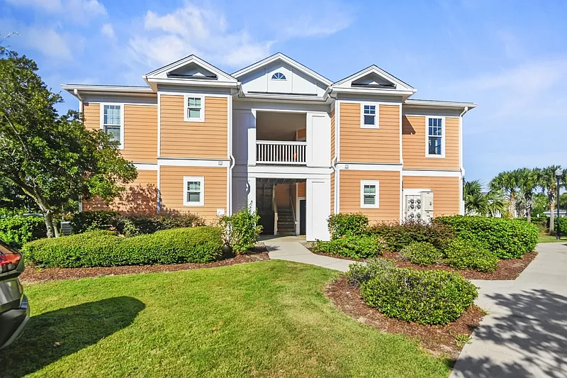 2 bed, 2.0 bath, 1106 sqft, $2,400 — Photo 3