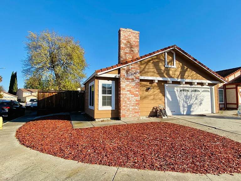 3904 Taubeh Ct — Photo 1