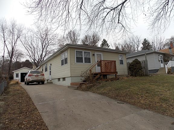 2nd image of 4513 Grant St