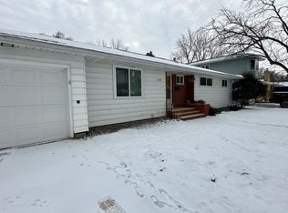 1708 10th St S, Fargo, ND 58103