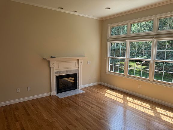 4th image of 116 Stony Ridge Ct