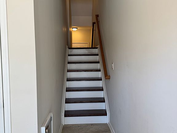 5th image of 813 De Luca Rd