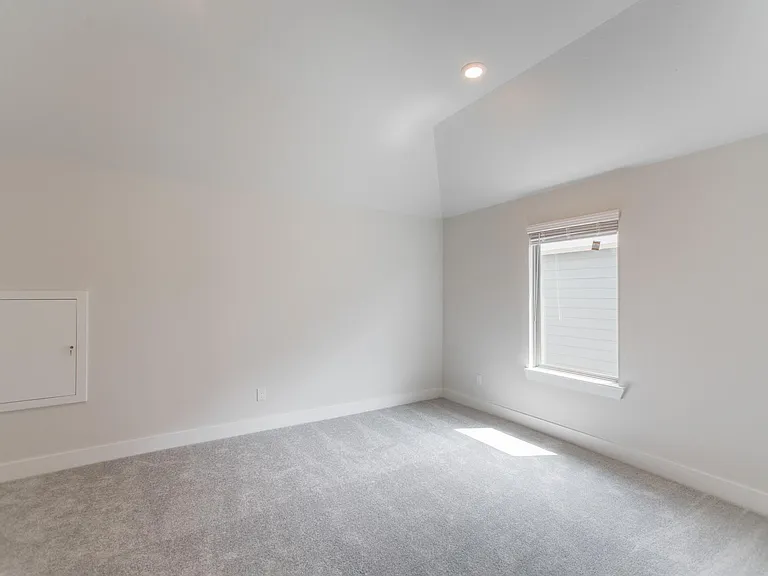 10539 Preserve Way — Photo 21