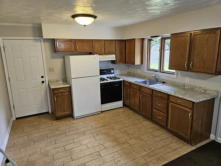 56658 Elm Ridge Rd — Photo 3