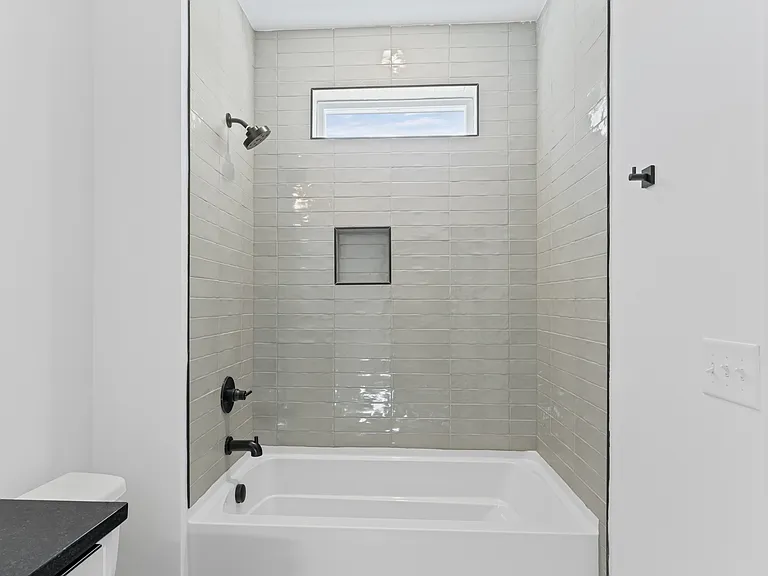 1729 Simpkins St — Photo 23