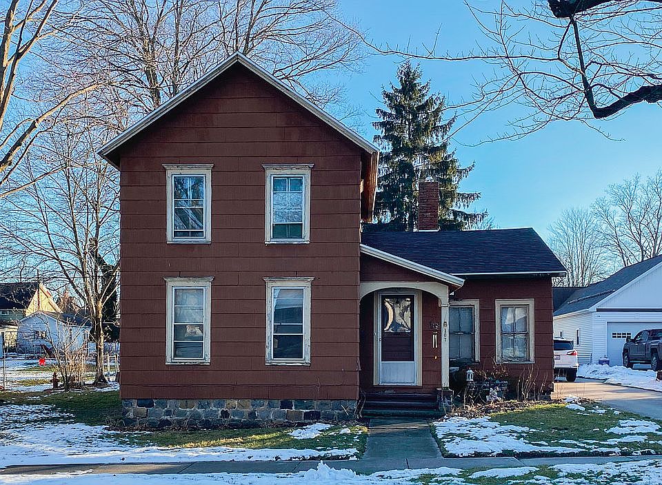 1st image of 107 West St