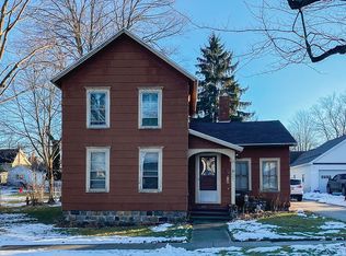 107 West St, Dowagiac, MI 49047