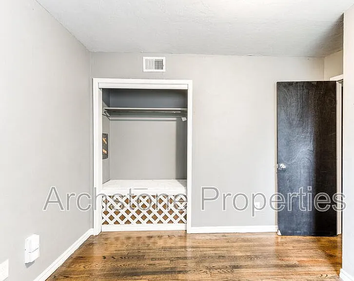 608 Holoway Dr — Photo 28