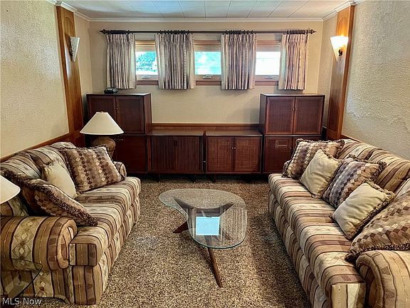 3rd image of 8210 Timberlane Dr NE