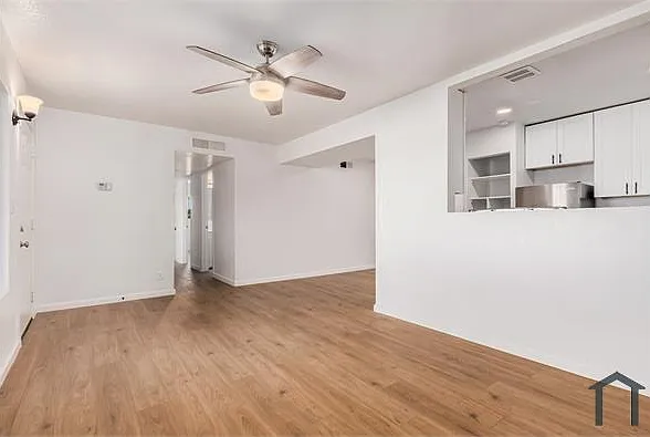 3 bed, 1036 sqft, $1,975 — Photo 4