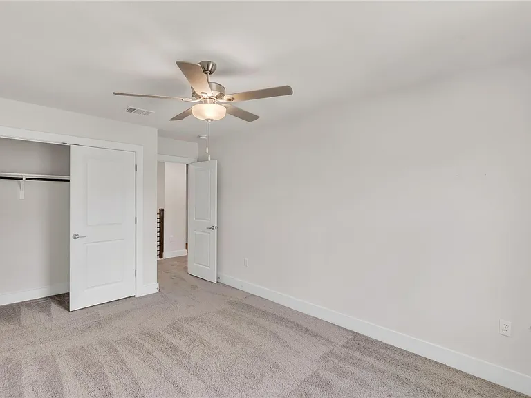 15607 Ellinger Dr — Photo 27