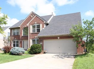 8229 Springleaf Lake Dr, Cincinnati, OH 45247