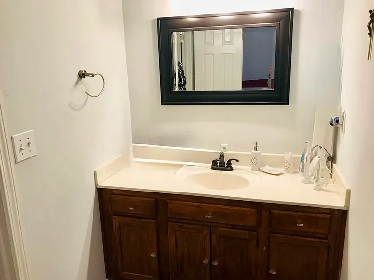 17 Hazeltine Ct — Photo 9
