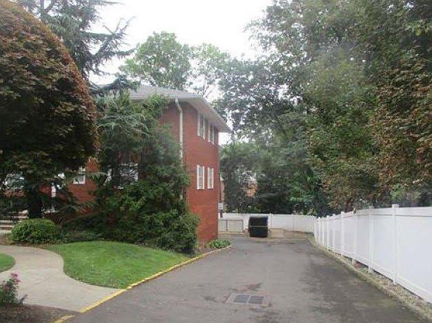 2nd image of 45 Wilfred St
