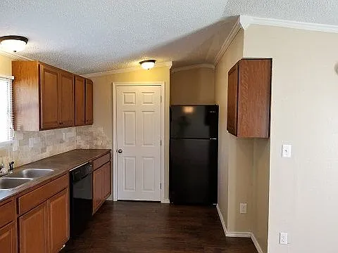 Sherwood Village — Photo 21