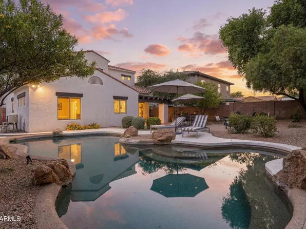1285 E PARKVIEW Drive, Gilbert, AZ 85295