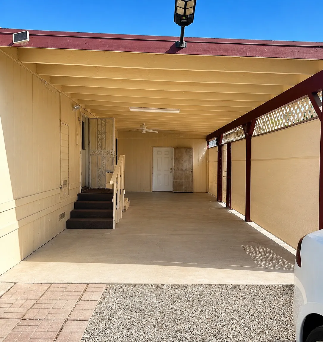 3 bed, 1142 sqft, $1,995 — Photo 3