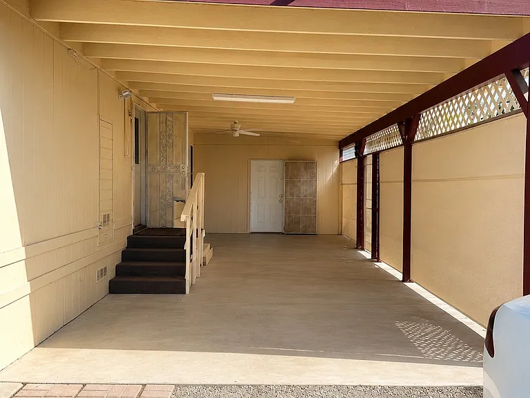 2112 E Lone Star Dr — Photo 3